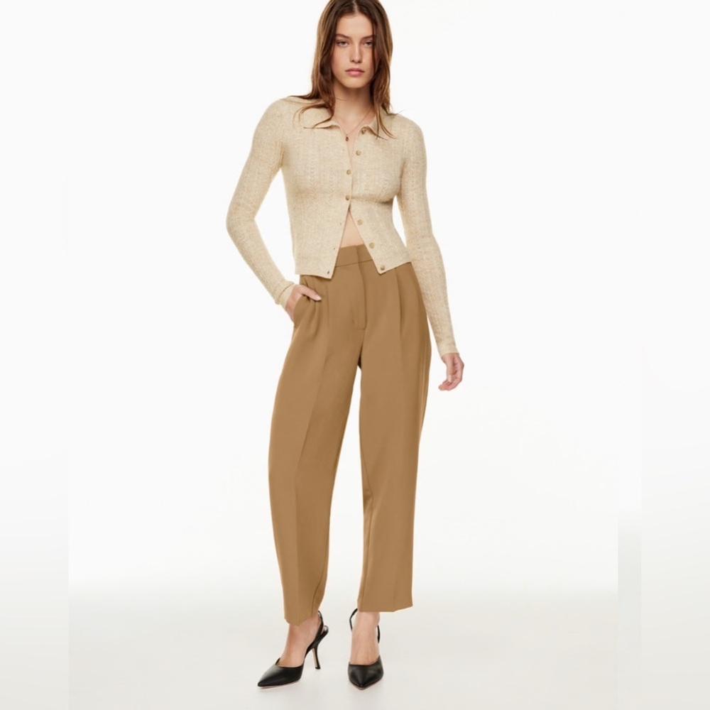 NWT - Aritzia Wilfred Carrot Short Pant - Size 2